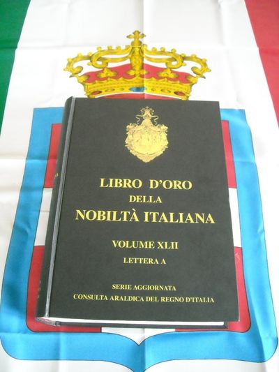 Foto Club Calabrese caccia alla volpe simulata: frontespizio della "Serie aggiornata del Libro d'Oro della Nobiltà Italiana della Consulta Araldica del Regno d'Italia” 