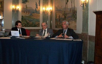 Foto Mario Coda: La tavola rotonda con Raffaele Coppola (Centro Studi Araldici), Luigi Borgia (Académie Internationale d’Héraldique), Enrico Antonielli d'Oulx (Vivant)